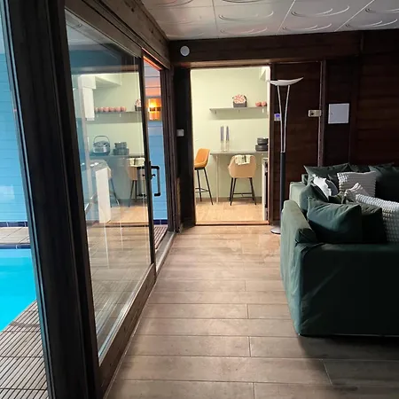 Апартаменты Enjoy And Swim *