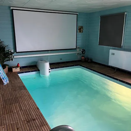 Enjoy And Swim Leilighet *